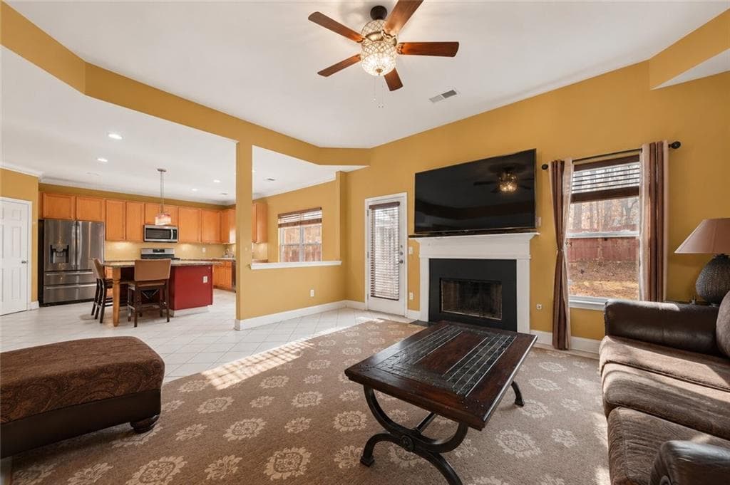 5 bedroom, 3 bathroom, 3,182 sq ft single family residence for sale at 250 WINDSOR Way, Fairburn, GA 30213 — photo 4