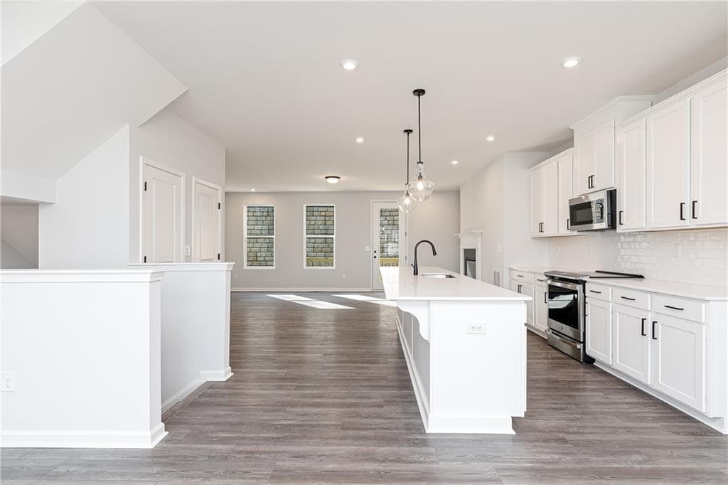 3 bedroom, 4 bathroom, 2,425 sq ft townhouse under contract at 3259 Basil Oak Drive, Powder Springs, GA 30127 — photo 9