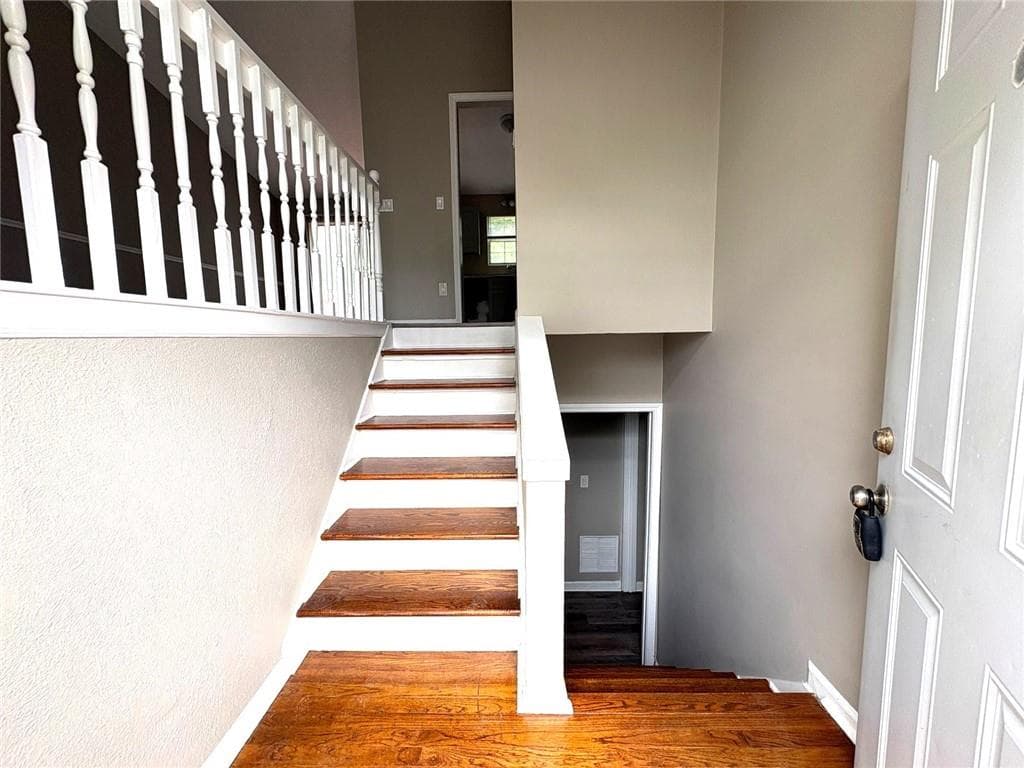 5 bedroom, 3 bathroom, 1,532 sq ft single family residence for rent at 1990 Lown Farm Lane, Lithonia, GA 30058 for $1,900 a month — photo 2