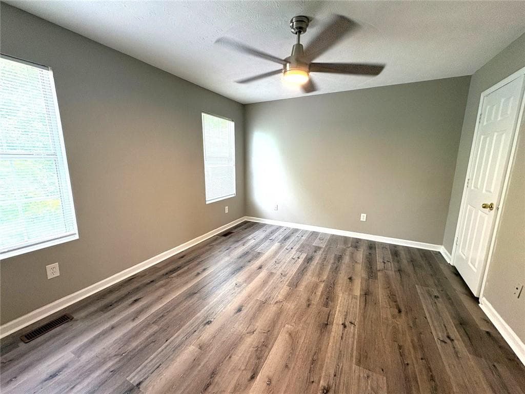 5 bedroom, 3 bathroom, 1,532 sq ft single family residence for rent at 1990 Lown Farm Lane, Lithonia, GA 30058 for $1,900 a month — photo 9
