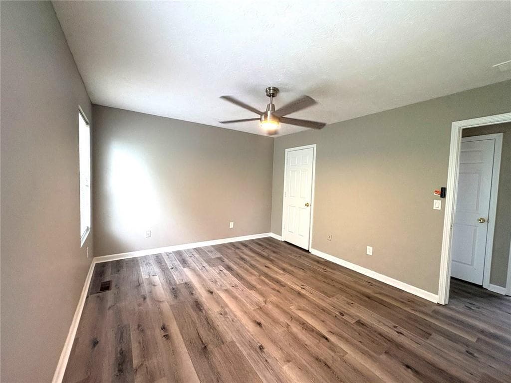 5 bedroom, 3 bathroom, 1,532 sq ft single family residence for rent at 1990 Lown Farm Lane, Lithonia, GA 30058 for $1,900 a month — photo 10