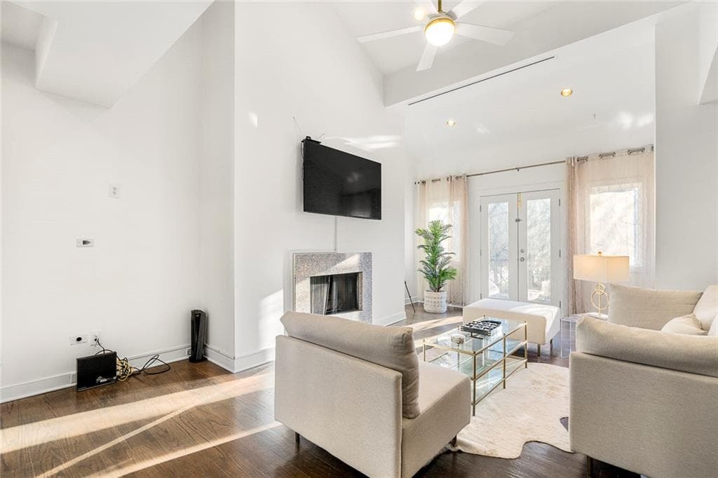 2 bedroom, 2 bathroom condominium for rent at 2840 Peachtree Road 502, Atlanta, GA 30305 for $3,650 a month — photo 3