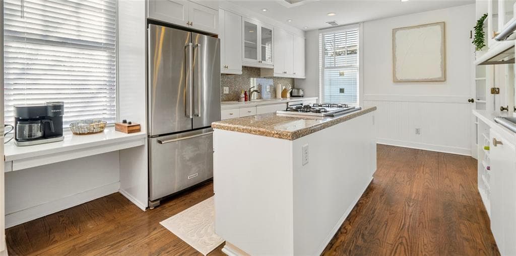 2 bedroom, 2 bathroom condominium for rent at 2840 Peachtree Road 502, Atlanta, GA 30305 for $3,650 a month — photo 8
