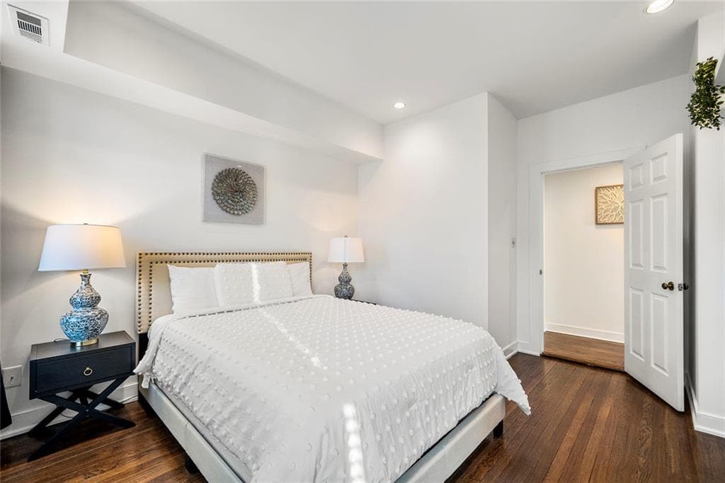 2 bedroom, 2 bathroom condominium for rent at 2840 Peachtree Road 502, Atlanta, GA 30305 for $3,650 a month — photo 10