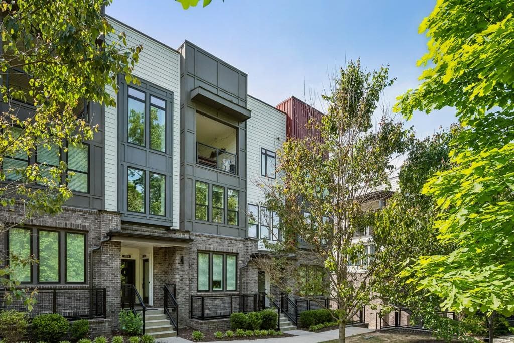 407 Pratt Drive 1104