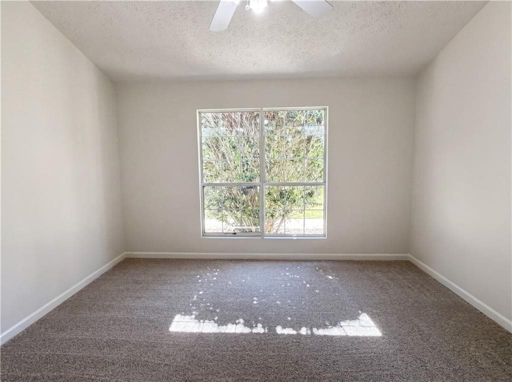 3 bedroom, 2 bathroom, 1,419 sq ft single family residence under contract at 182 Livingston Lane, Covington, GA 30016 — photo 7