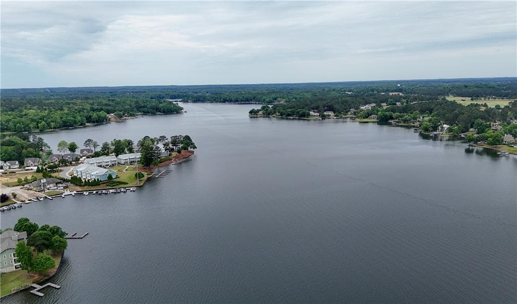 3 bedroom, 2 bathroom, 1,754 sq ft condominium for sale at 117 S Bay Road 402, Eatonton, GA 31024 — photo 3