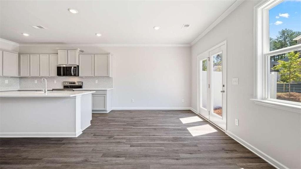 3 bedroom, 3 bathroom townhouse for sale at 490 Silver Moon Drive, Loganville, GA 30052 — photo 5