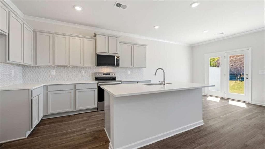 3 bedroom, 3 bathroom townhouse for sale at 490 Silver Moon Drive, Loganville, GA 30052 — photo 9