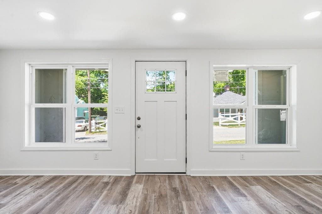 4 bedroom, 3 bathroom, 2,352 sq ft single family residence for sale at 2624 Peyton Road, Atlanta, GA 30318 — photo 10