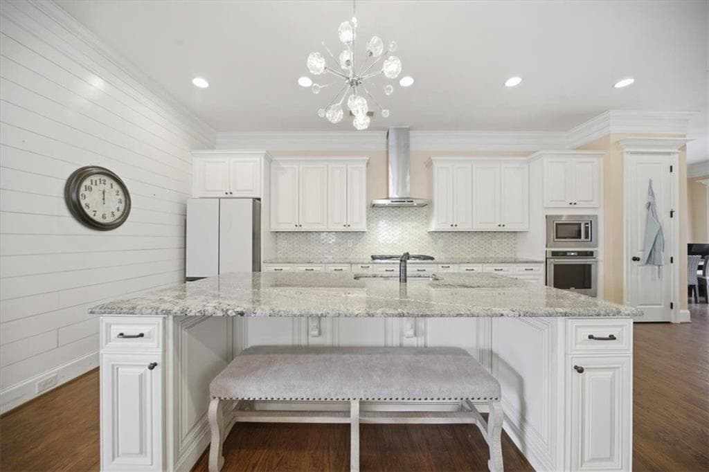 7 bedroom, 6 bathroom, 5,630 sq ft single family residence for sale at 5869 Chickasaw Lane, Braselton, GA 30517 — photo 3