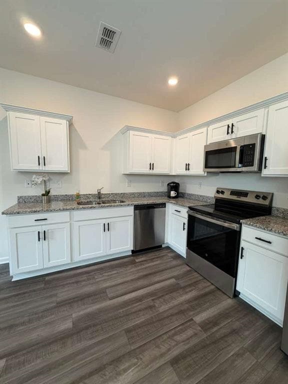 3 bedroom, 3 bathroom, 1,440 sq ft townhouse for sale at 59 Padley Drive, Winder, GA 30680 — photo 2