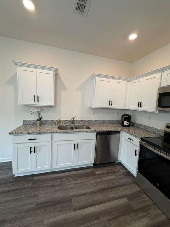 3 bedroom, 3 bathroom, 1,440 sq ft townhouse for sale at 59 Padley Drive, Winder, GA 30680 — photo 4