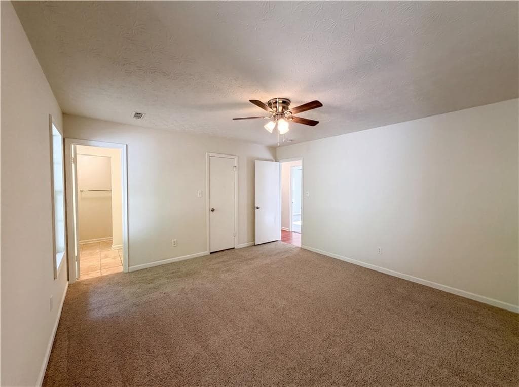 3 bedroom, 2 bathroom, 1,412 sq ft single family residence for sale at 430 Cornwallis Way, Fayetteville, GA 30214 — photo 4