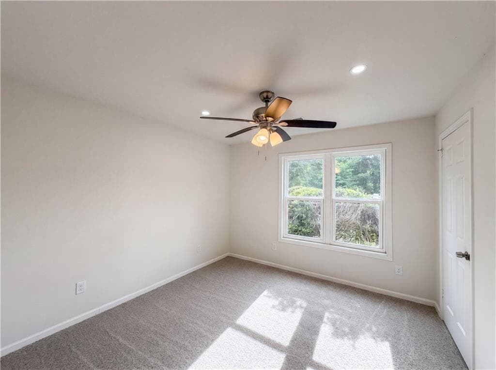 3 bedroom, 2 bathroom, 1,412 sq ft single family residence for sale at 430 Cornwallis Way, Fayetteville, GA 30214 — photo 7