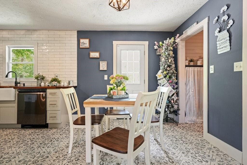 3 bedroom, 1 bathroom, 1,175 sq ft single family residence for sale at 1214 Marshall Fuller Road, Dallas, GA 30157 — photo 4