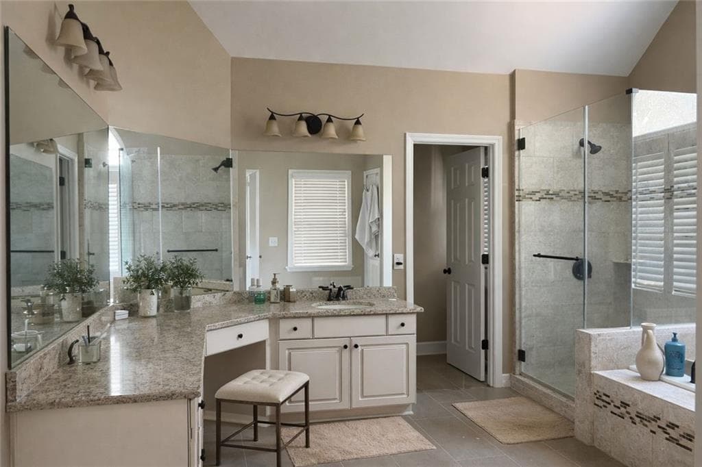 5 bedroom, 5 bathroom, 4,825 sq ft single family residence for sale at 905 Misty Wood Lane, Suwanee, GA 30024 — photo 7