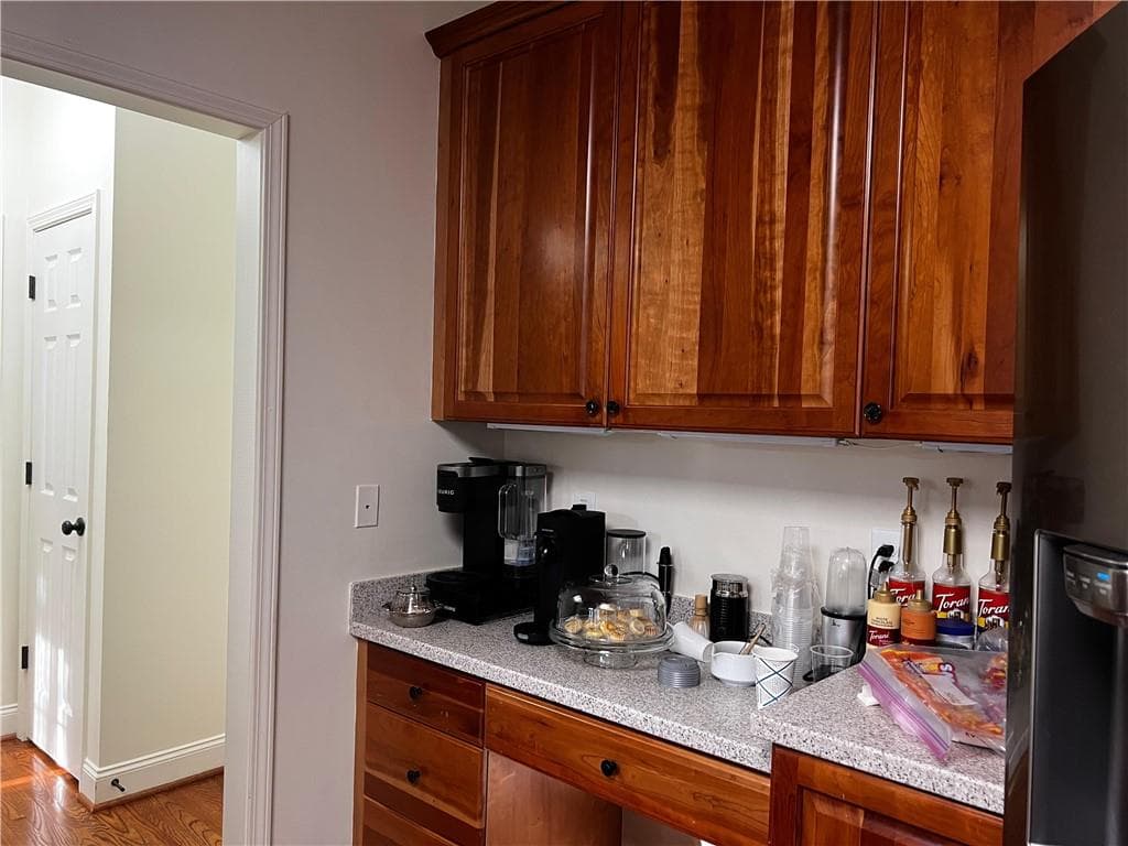 5 bedroom, 5 bathroom, 4,825 sq ft single family residence for sale at 905 Misty Wood Lane, Suwanee, GA 30024 — photo 10