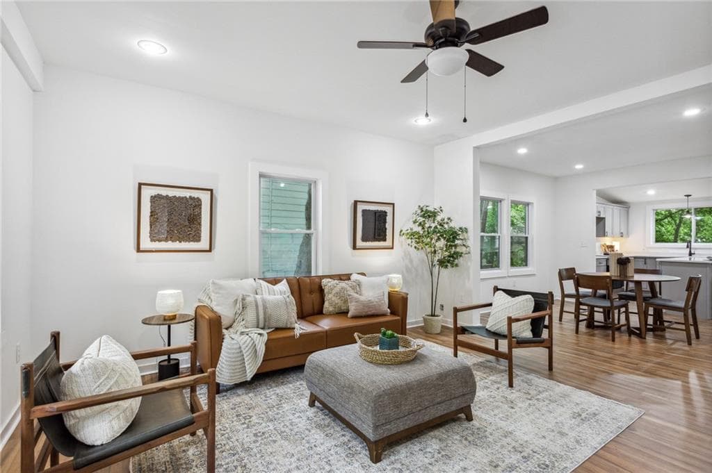 3 bedroom, 2 bathroom, 1,344 sq ft single family residence under contract at 698 Garibaldi Street, Atlanta, GA 30310 — photo 4