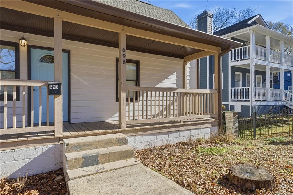 3 bedroom, 2 bathroom, 1,344 sq ft single family residence under contract at 698 Garibaldi Street, Atlanta, GA 30310