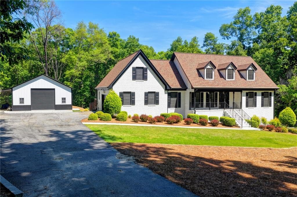 6 bedroom, 6 bathroom, 5,398 sq ft single family residence for sale at 1505 Old Fountain Road, Lawrenceville, GA 30043 — photo 3