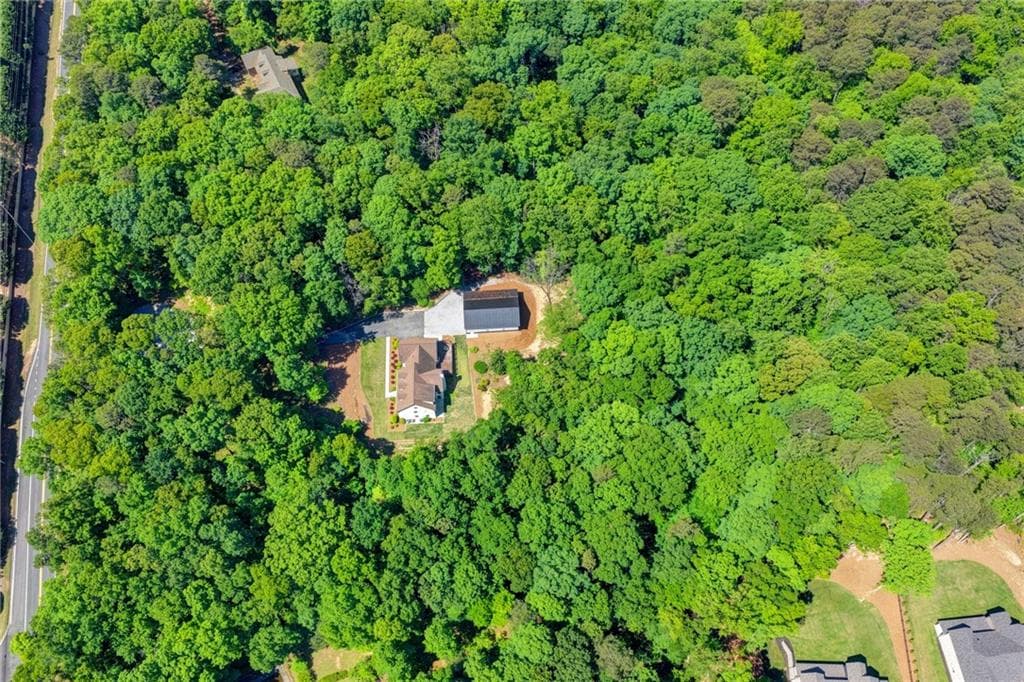6 bedroom, 6 bathroom, 5,398 sq ft single family residence for sale at 1505 Old Fountain Road, Lawrenceville, GA 30043 — photo 10
