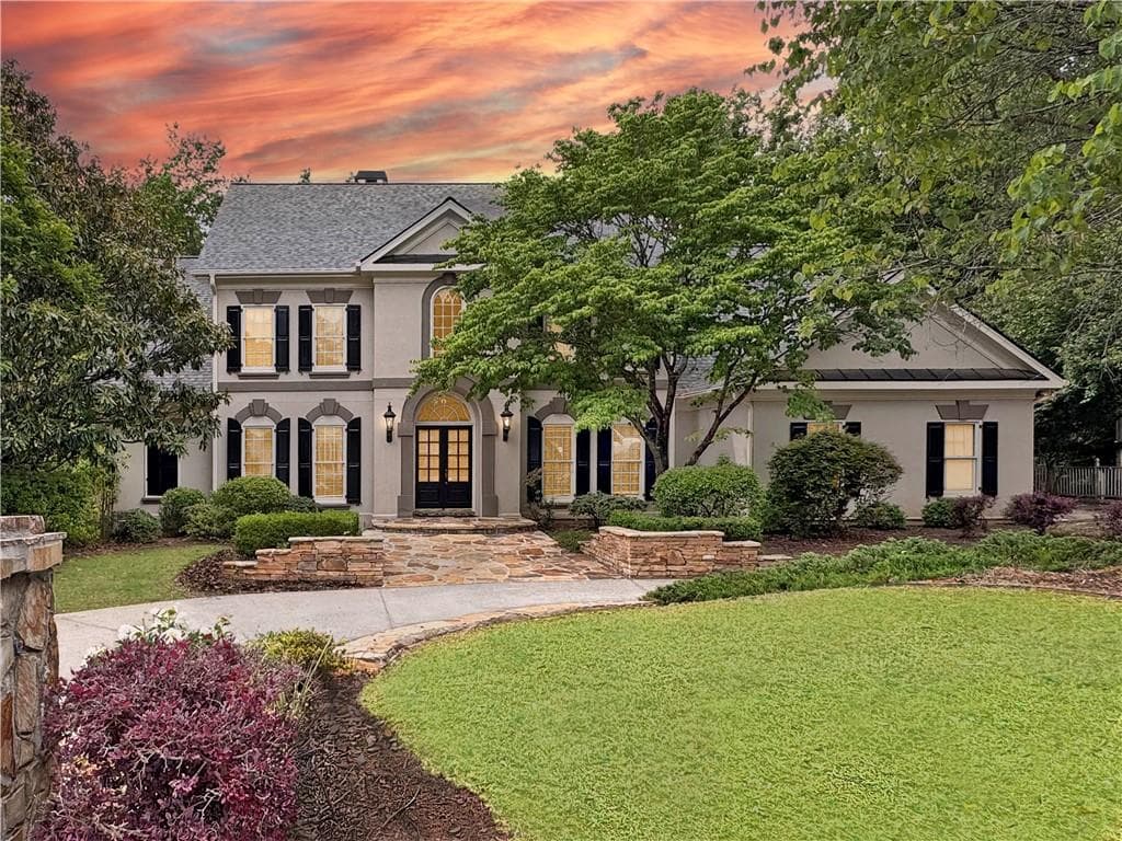 5 bedroom, 6 bathroom, 6,906 sq ft single family residence sold at 290 Chason Wood Way, Roswell, GA 30076