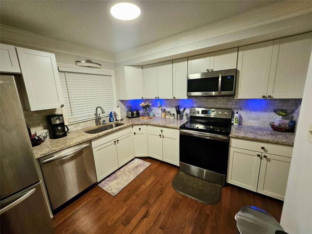 4 bedroom, 2 bathroom, 2,454 sq ft single family residence for sale at 3113 Jodeco Drive, Jonesboro, GA 30236 — photo 4