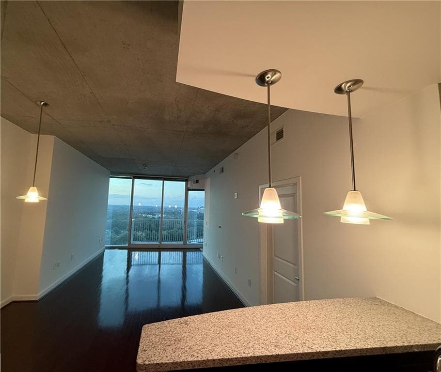 1 bedroom, 1 bathroom, 886 sq ft condominium under contract at 361 17th Street 2018, Atlanta, GA 30363 — photo 7