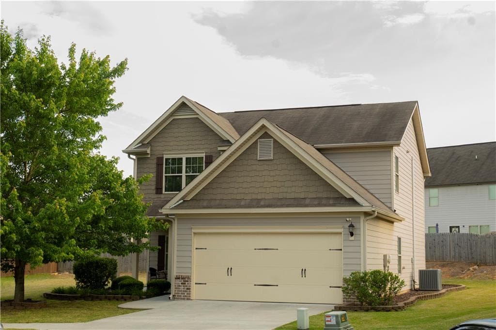 1215 Donington Circle
