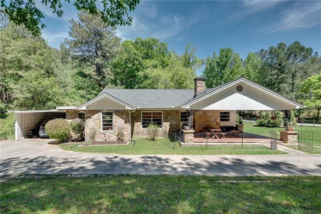 3 bedroom, 2 bathroom, 1,612 sq ft single family residence sold at 3395 Pope Road, Douglasville, GA 30135