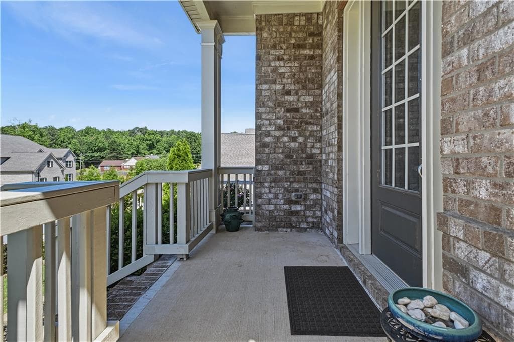 6 bedroom, 6 bathroom, 6,456 sq ft single family residence for sale at 5911 Ashley Falls Lane, Flowery Branch, GA 30542 — photo 10