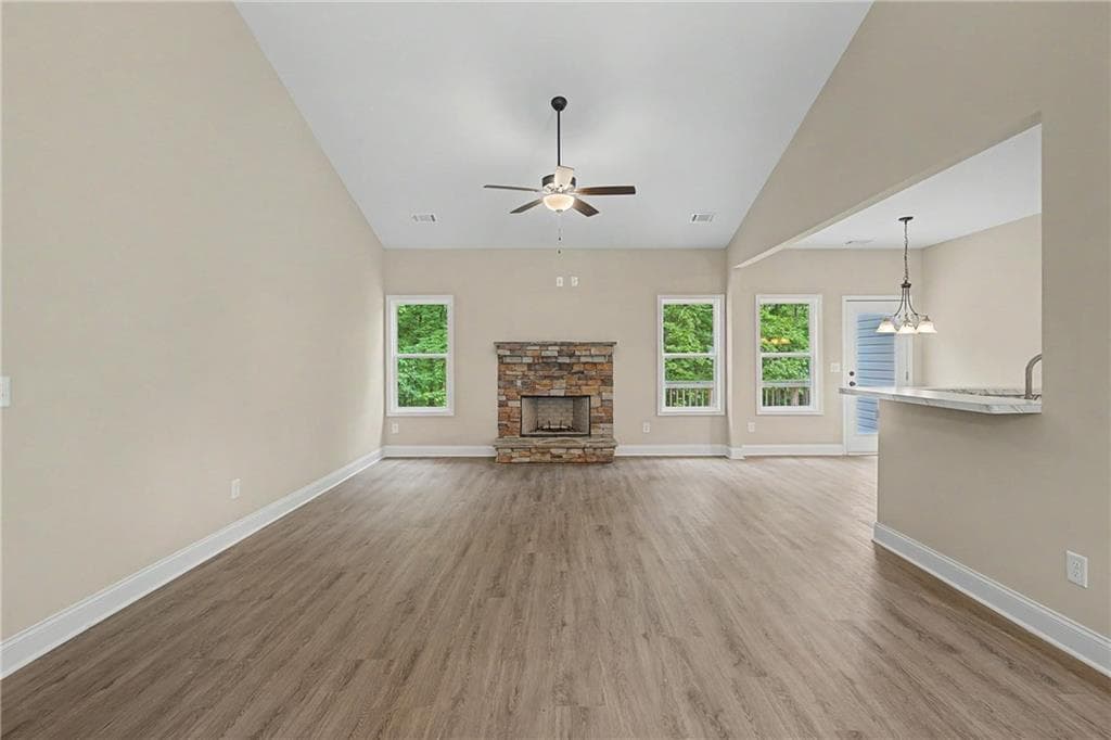 4 bedroom, 3 bathroom, 3,508 sq ft single family residence under contract at 504 Iris Way, Villa Rica, GA 30180 — photo 9