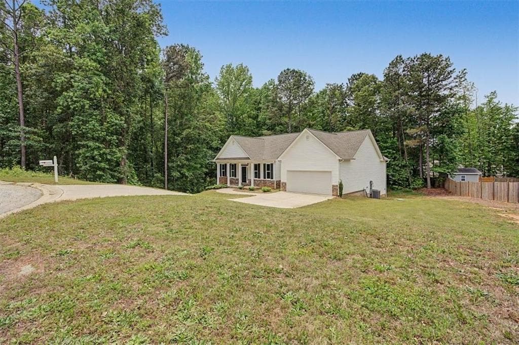4 bedroom, 3 bathroom, 3,508 sq ft single family residence under contract at 504 Iris Way, Villa Rica, GA 30180 — photo 3