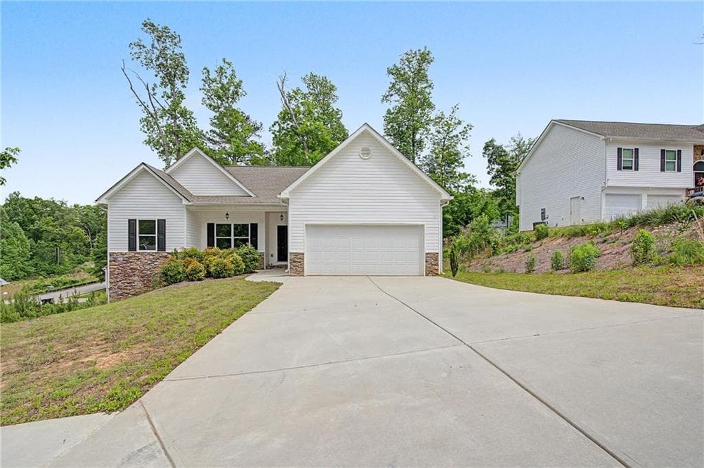 6 bedroom, 3 bathroom, 3,040 sq ft single family residence for sale at 104 Woodside Court, Temple, GA 30179 — photo 3