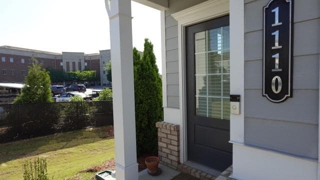 3 bedroom, 3 bathroom, 1,988 sq ft townhouse for sale at 1110 Fuzz Street, Lawrenceville, GA 30046 — photo 3