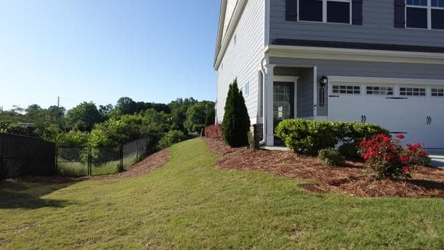 3 bedroom, 3 bathroom, 1,988 sq ft townhouse for sale at 1110 Fuzz Street, Lawrenceville, GA 30046 — photo 5