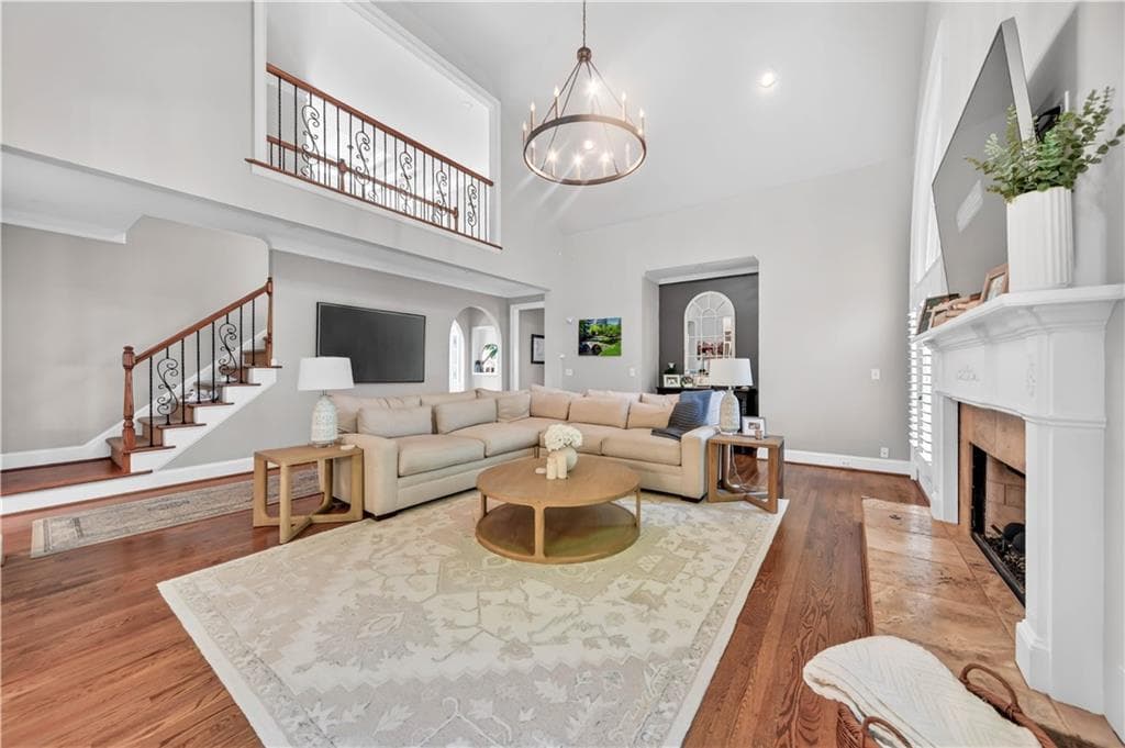 6 bedroom, 4 bathroom, 5,708 sq ft single family residence for sale at 10605 Oxford Mill Circle, Johns Creek, GA 30022 — photo 3
