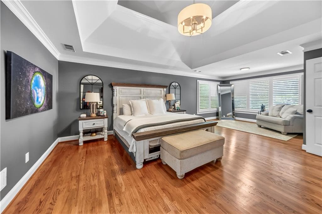 6 bedroom, 4 bathroom, 5,708 sq ft single family residence for sale at 10605 Oxford Mill Circle, Johns Creek, GA 30022 — photo 10