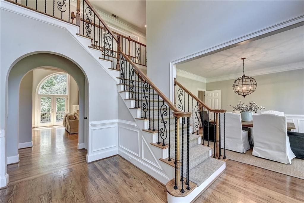 6 bedroom, 4 bathroom, 5,708 sq ft single family residence for sale at 10605 Oxford Mill Circle, Johns Creek, GA 30022 — photo 2