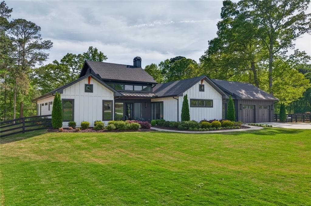 3 bedroom, 3 bathroom, 3,000 sq ft single family residence for sale at 598 Roper Road, Canton, GA 30115 — photo 1 of 42
