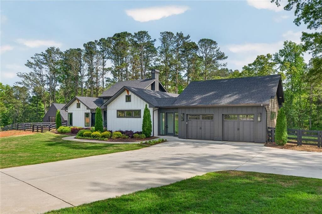 3 bedroom, 3 bathroom, 3,000 sq ft single family residence for sale at 598 Roper Road, Canton, GA 30115 — photo 2