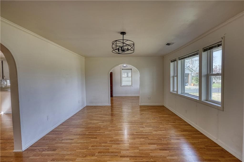 3 bedroom, 2 bathroom, 2,249 sq ft single family residence for sale at 10 Wolfskin Road, Arnoldsville, GA 30619 — photo 7