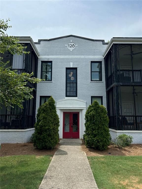 2 bedroom, 2 bathroom, 1,357 sq ft condominium for rent at 128 Peachtree Memorial Drive 4, Atlanta, GA 30309 for $3,300 a month — photo 1 of 22