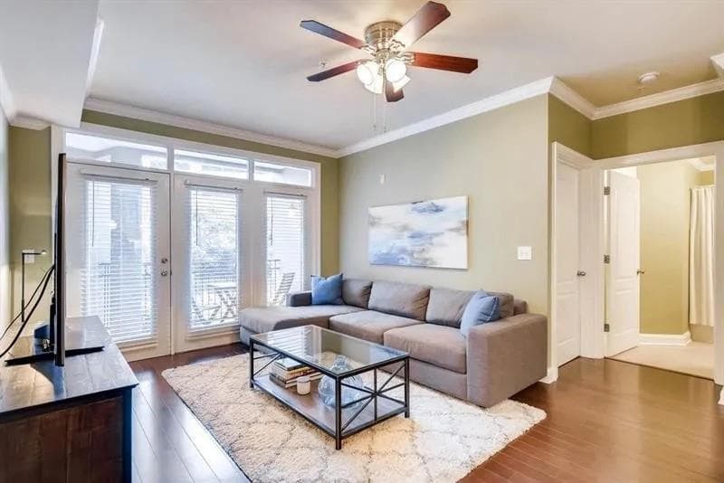 2 bedroom, 2 bathroom, 1,253 sq ft condominium sold at 390 17th Street 3018, Atlanta, GA 30363