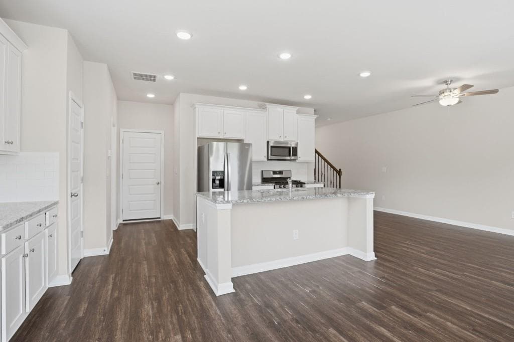 3 bedroom, 3 bathroom, 1,753 sq ft townhouse for rent at 3617 Prospect Point Drive, Oakwood, GA 30566 for $1,950 a month — photo 7