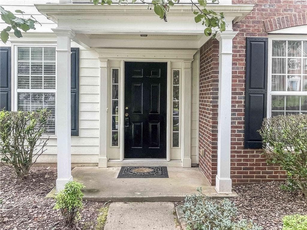 4 bedroom, 3 bathroom, 2,904 sq ft single family residence for sale at 3145 Elmendorf Drive, Kennesaw, GA 30144 — photo 3