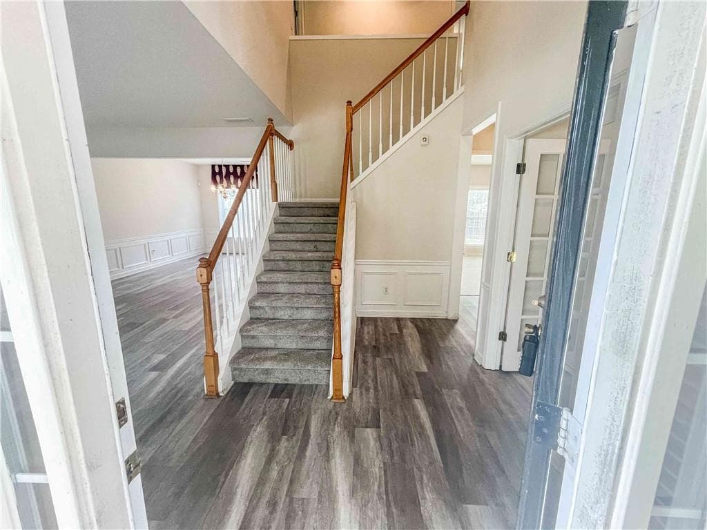 4 bedroom, 3 bathroom, 2,904 sq ft single family residence for sale at 3145 Elmendorf Drive, Kennesaw, GA 30144 — photo 4