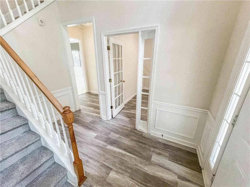 4 bedroom, 3 bathroom, 2,904 sq ft single family residence for sale at 3145 Elmendorf Drive, Kennesaw, GA 30144 — photo 5