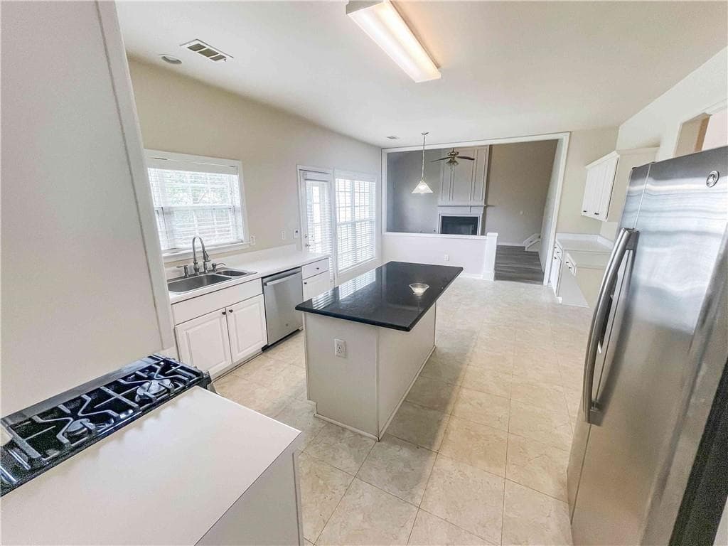 4 bedroom, 3 bathroom, 2,904 sq ft single family residence for sale at 3145 Elmendorf Drive, Kennesaw, GA 30144 — photo 10